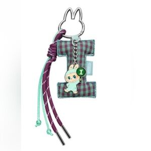 Chic Brown Handbag with Pink Accents